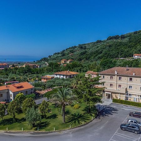Hotel Ristorante La Mimosa Lamezia Terme Exterior foto