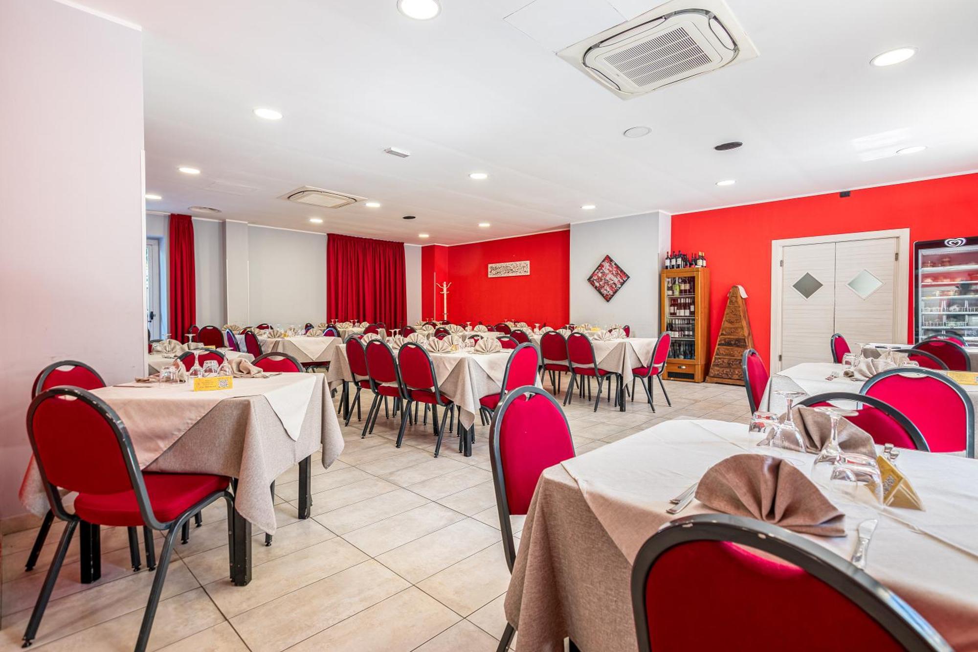 Hotel Ristorante La Mimosa Lamezia Terme Exterior foto